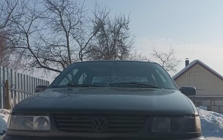 Volkswagen Passat B4, 1994 год, 300 000 рублей, 4 фотография