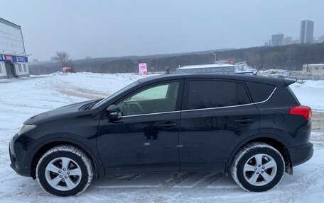 Toyota RAV4, 2014 год, 1 820 000 рублей, 2 фотография