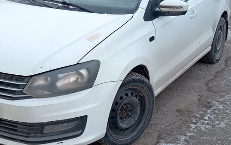 Volkswagen Polo VI (EU Market), 2015 год, 300 000 рублей, 2 фотография