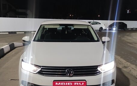 Volkswagen Passat B8 рестайлинг, 2019 год, 2 000 000 рублей, 19 фотография