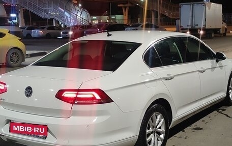 Volkswagen Passat B8 рестайлинг, 2019 год, 2 000 000 рублей, 14 фотография