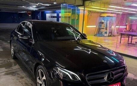 Mercedes-Benz E-Класс, 2018 год, 3 590 000 рублей, 3 фотография