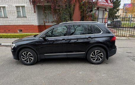 Volkswagen Tiguan II, 2018 год, 2 280 000 рублей, 3 фотография