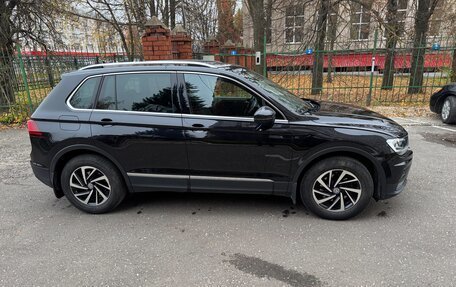 Volkswagen Tiguan II, 2018 год, 2 280 000 рублей, 6 фотография