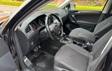 Volkswagen Tiguan II, 2018 год, 2 280 000 рублей, 10 фотография