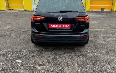 Volkswagen Tiguan II, 2018 год, 2 280 000 рублей, 5 фотография