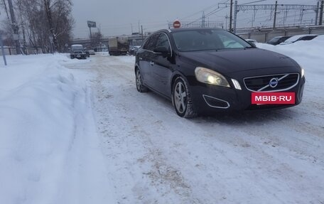 Volvo V60 I, 2011 год, 910 000 рублей, 2 фотография