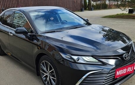 Toyota Camry, 2023 год, 3 730 000 рублей, 4 фотография