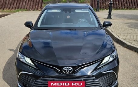 Toyota Camry, 2023 год, 3 730 000 рублей, 2 фотография