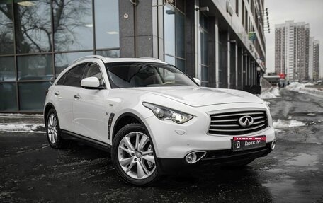 Infiniti QX70, 2014 год, 2 575 000 рублей, 1 фотография
