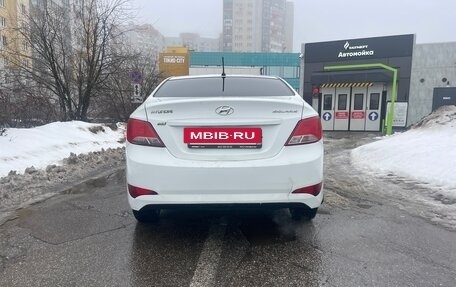 Hyundai Solaris II рестайлинг, 2015 год, 620 000 рублей, 4 фотография