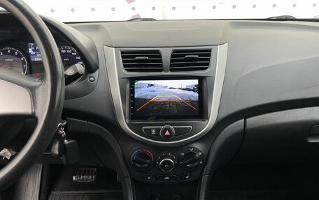 Hyundai Solaris II рестайлинг, 2015 год, 1 280 000 рублей, 16 фотография