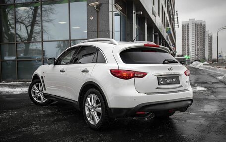 Infiniti QX70, 2014 год, 2 575 000 рублей, 4 фотография