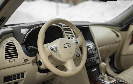 Infiniti QX70, 2014 год, 2 575 000 рублей, 7 фотография