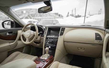 Infiniti QX70, 2014 год, 2 575 000 рублей, 9 фотография