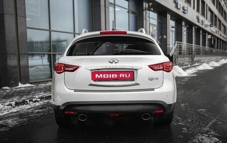Infiniti QX70, 2014 год, 2 575 000 рублей, 5 фотография