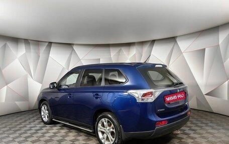 Mitsubishi Outlander III рестайлинг 3, 2013 год, 1 675 000 рублей, 4 фотография