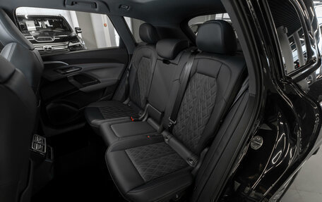 Audi Q5, 2025 год, 7 100 000 рублей, 13 фотография