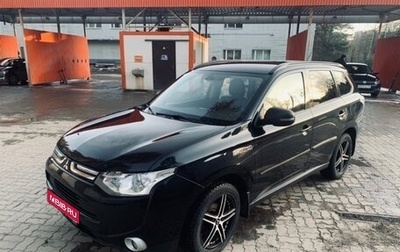 Mitsubishi Outlander III рестайлинг 3, 2014 год, 1 100 000 рублей, 1 фотография