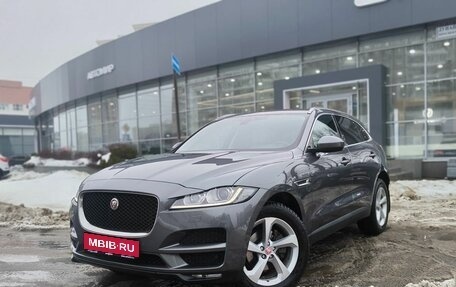 Jaguar F-Pace, 2016 год, 2 490 000 рублей, 1 фотография