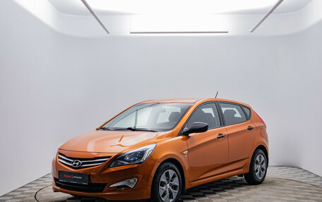 Hyundai Solaris II рестайлинг, 2015 год, 1 070 000 рублей, 1 фотография