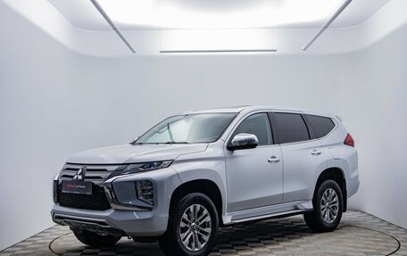Mitsubishi Pajero Sport III рестайлинг, 2020 год, 4 050 000 рублей, 1 фотография