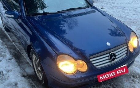 Mercedes-Benz C-Класс, 2001 год, 400 000 рублей, 2 фотография