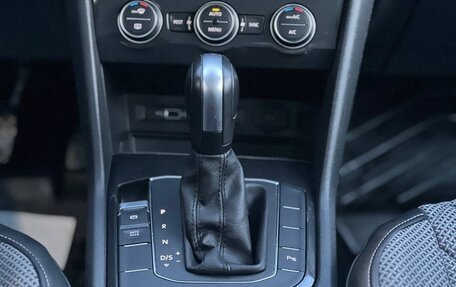 Volkswagen Tiguan II, 2020 год, 2 449 000 рублей, 19 фотография