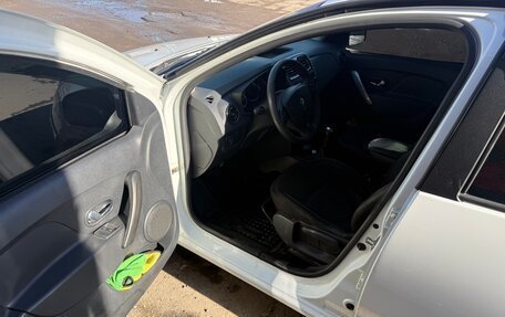 Renault Logan II, 2014 год, 455 555 рублей, 11 фотография