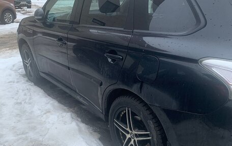 Mitsubishi Outlander III рестайлинг 3, 2014 год, 1 100 000 рублей, 5 фотография