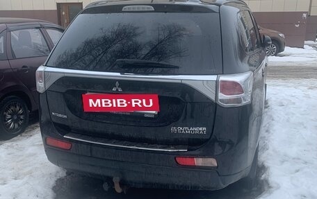 Mitsubishi Outlander III рестайлинг 3, 2014 год, 1 100 000 рублей, 6 фотография