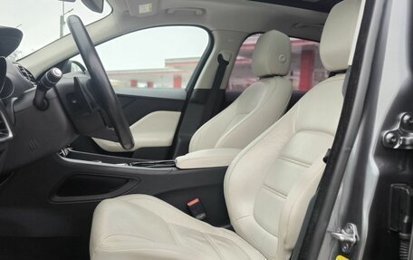 Jaguar F-Pace, 2016 год, 2 490 000 рублей, 11 фотография