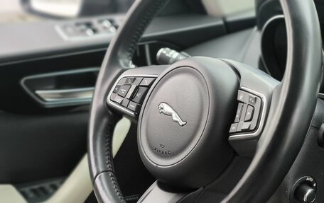 Jaguar F-Pace, 2016 год, 2 490 000 рублей, 19 фотография