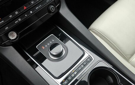 Jaguar F-Pace, 2016 год, 2 490 000 рублей, 22 фотография