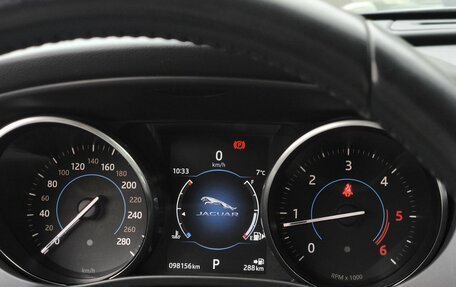 Jaguar F-Pace, 2016 год, 2 490 000 рублей, 25 фотография