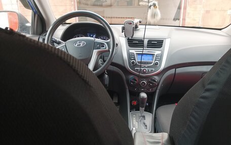 Hyundai Solaris II рестайлинг, 2011 год, 790 000 рублей, 12 фотография