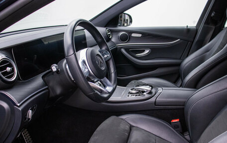 Mercedes-Benz E-Класс, 2020 год, 4 020 000 рублей, 10 фотография