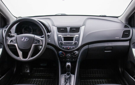 Hyundai Solaris II рестайлинг, 2015 год, 1 070 000 рублей, 13 фотография