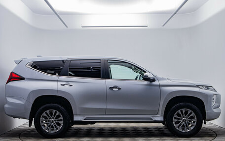 Mitsubishi Pajero Sport III рестайлинг, 2020 год, 4 050 000 рублей, 4 фотография