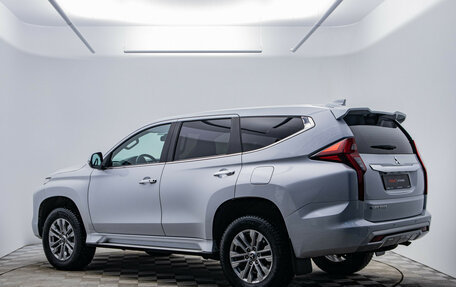 Mitsubishi Pajero Sport III рестайлинг, 2020 год, 4 050 000 рублей, 7 фотография