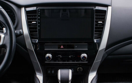 Mitsubishi Pajero Sport III рестайлинг, 2020 год, 4 050 000 рублей, 15 фотография