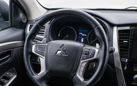 Mitsubishi Pajero Sport III рестайлинг, 2020 год, 4 050 000 рублей, 16 фотография