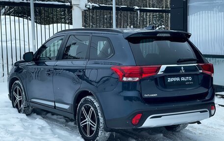 Mitsubishi Outlander III рестайлинг 3, 2021 год, 2 349 000 рублей, 6 фотография