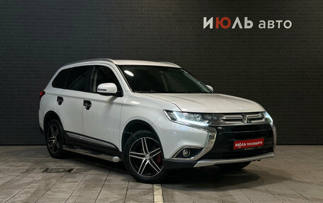 Mitsubishi Outlander III рестайлинг 3, 2015 год, 1 655 000 рублей, 3 фотография