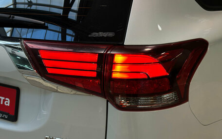 Mitsubishi Outlander III рестайлинг 3, 2015 год, 1 655 000 рублей, 6 фотография