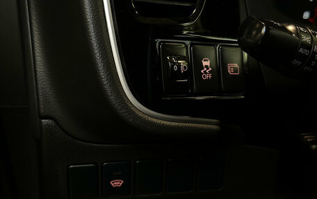 Mitsubishi Outlander III рестайлинг 3, 2015 год, 1 655 000 рублей, 15 фотография