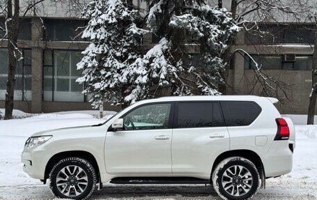 Toyota Land Cruiser Prado 150 рестайлинг 2, 2021 год, 5 895 000 рублей, 2 фотография