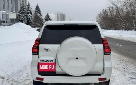 Toyota Land Cruiser Prado 150 рестайлинг 2, 2021 год, 5 895 000 рублей, 4 фотография