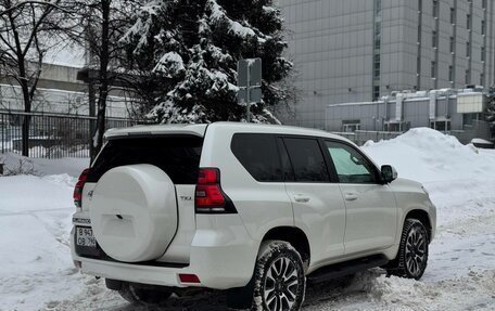 Toyota Land Cruiser Prado 150 рестайлинг 2, 2021 год, 5 895 000 рублей, 5 фотография