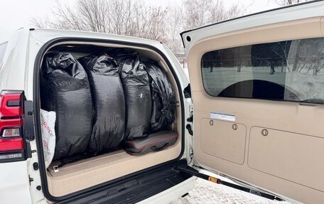 Toyota Land Cruiser Prado 150 рестайлинг 2, 2021 год, 5 895 000 рублей, 19 фотография